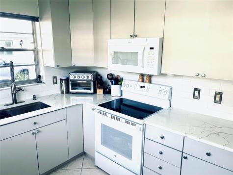 850 Meadowlark Lane Delray Beach FL 33445