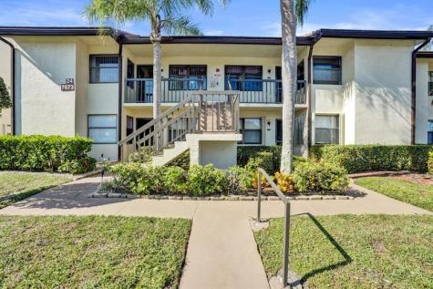 7673 Tahiti Lane Lake Worth FL 33467
