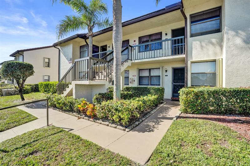 7673 Tahiti Lane Lake Worth FL 33467