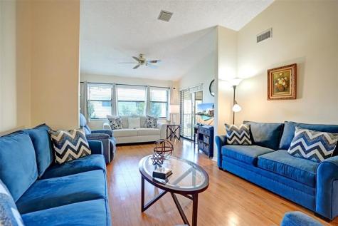 7673 Tahiti Lane Lake Worth FL 33467