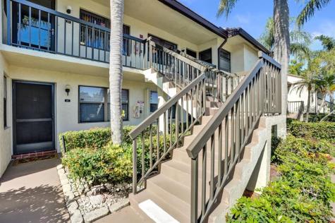 7673 Tahiti Lane Lake Worth FL 33467