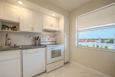 3531 Inverrary Drive Lauderhill FL 33319