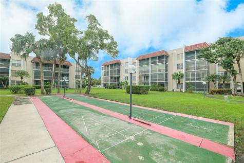 3531 Inverrary Drive Lauderhill FL 33319