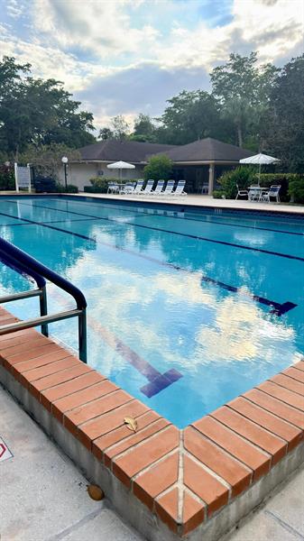 3960 Oaks Clubhouse Drive Pompano Beach FL 33069