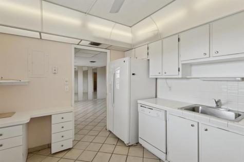 3960 Oaks Clubhouse Drive Pompano Beach FL 33069