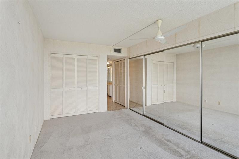 3960 Oaks Clubhouse Drive Pompano Beach FL 33069