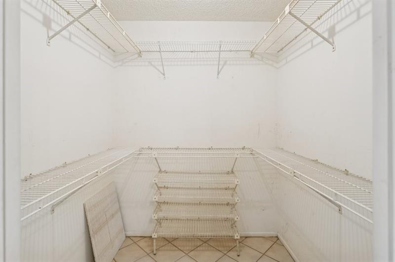 3960 Oaks Clubhouse Drive Pompano Beach FL 33069