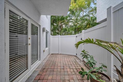 832 N Victoria Park Road Fort Lauderdale FL 33304