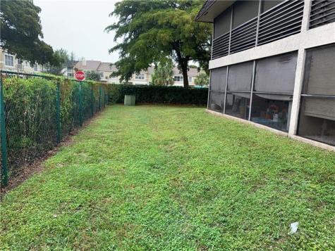 2830 Riverside Drive Coral Springs FL 33065