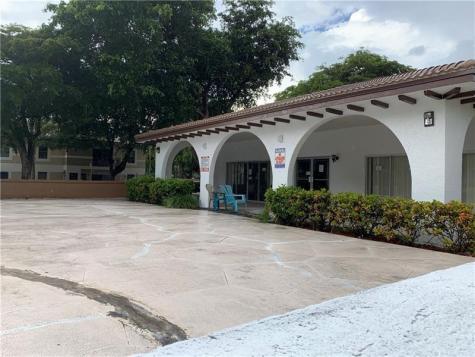 2830 Riverside Drive Coral Springs FL 33065