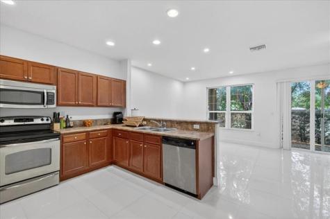 3262 NW 31st Terrace Oakland Park FL 33309