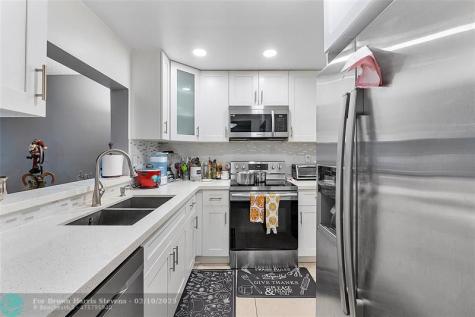 4152 NW 90th Avenue Coral Springs FL 33065