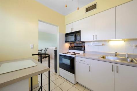 2880 NE 203rd Street Aventura FL 33180