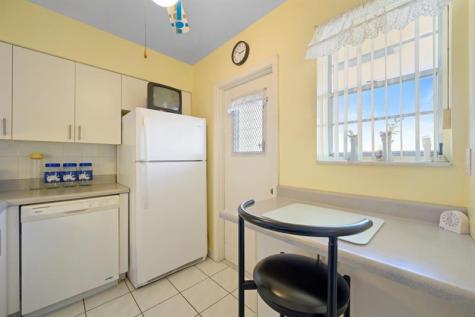 2880 NE 203rd Street Aventura FL 33180