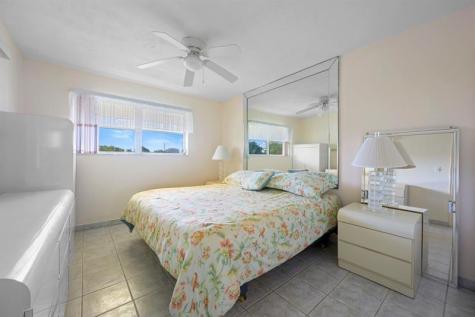 2880 NE 203rd Street Aventura FL 33180