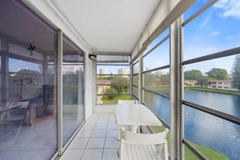 2880 NE 203rd Street Aventura FL 33180