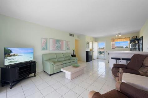 2880 NE 203rd Street Aventura FL 33180