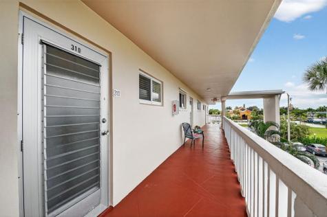 2856 Garden Drive Lake Worth FL 33461