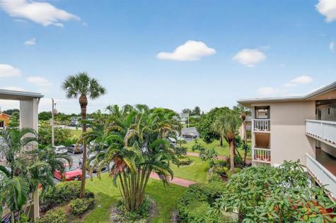 2856 Garden Drive Lake Worth FL 33461