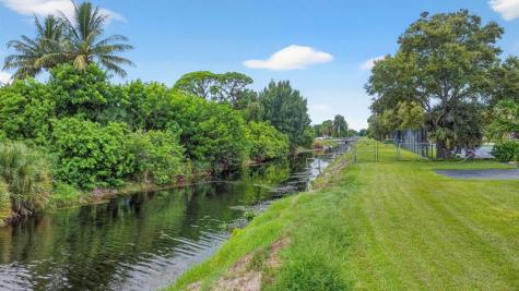 2856 Garden Drive Lake Worth FL 33461
