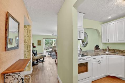 2856 Garden Drive Lake Worth FL 33461