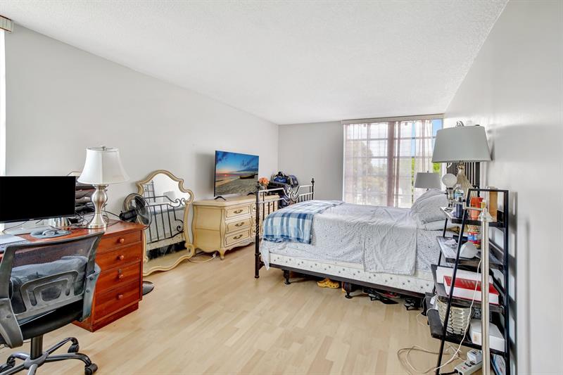 6923 Cypress Road Plantation FL 33317