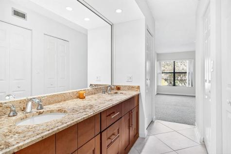 5021 Oak Hill Lane Delray Beach FL 33484