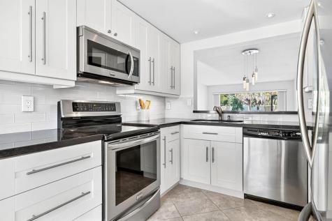 5021 Oak Hill Lane Delray Beach FL 33484