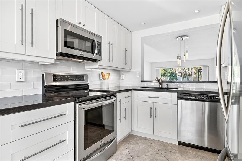 5021 Oak Hill Lane Delray Beach FL 33484