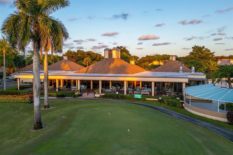 5021 Oak Hill Lane Delray Beach FL 33484