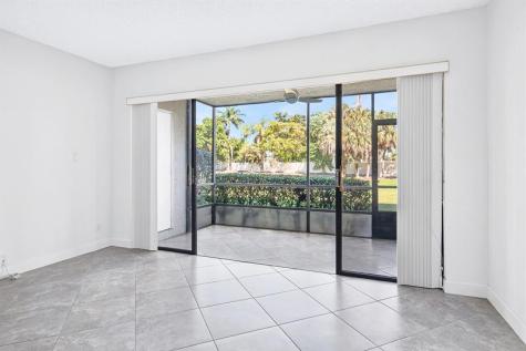 5021 Oak Hill Lane Delray Beach FL 33484