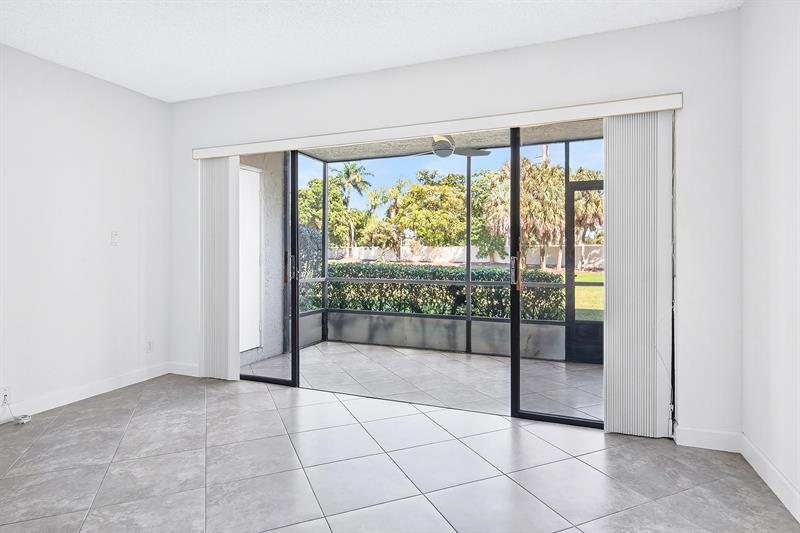 5021 Oak Hill Lane Delray Beach FL 33484