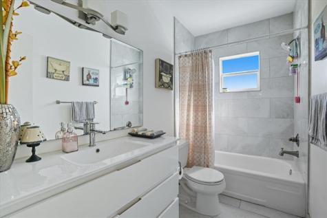 5300 Washington Street Hollywood FL 33021