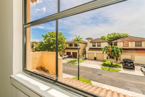 22808 SW 89th Path Cutler Bay FL 33190