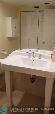 1110 SW 125th Avenue Pembroke Pines FL 33027