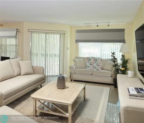 1110 SW 125th Avenue Pembroke Pines FL 33027