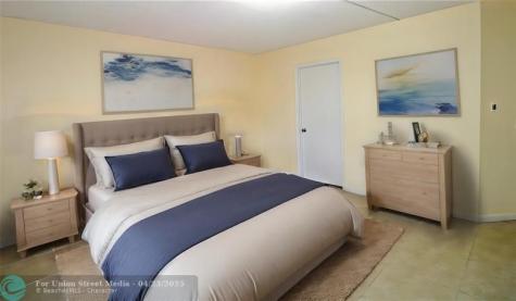 1110 SW 125th Avenue Pembroke Pines FL 33027