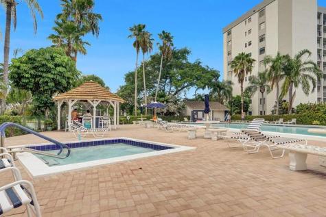 2221 Cypress Island Drive Pompano Beach FL 33069