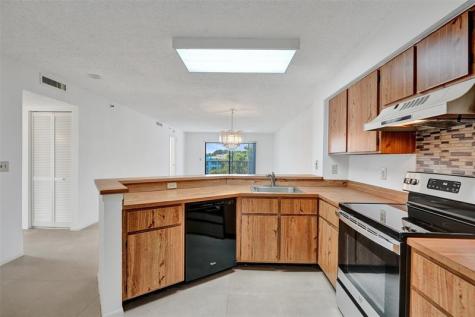 2221 Cypress Island Drive Pompano Beach FL 33069
