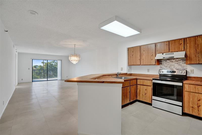 2221 Cypress Island Drive Pompano Beach FL 33069