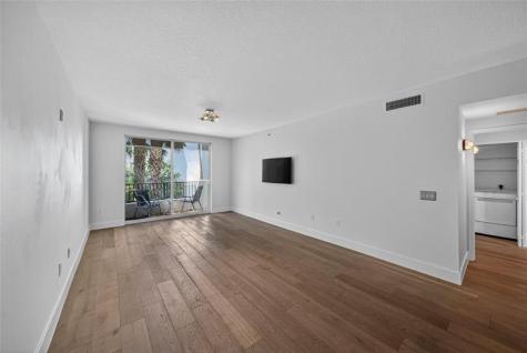 2421 NE 65th Street Fort Lauderdale FL 33308