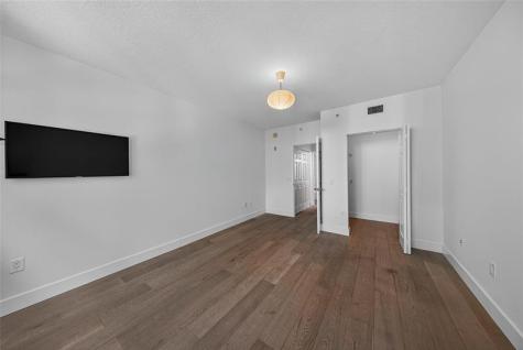 2421 NE 65th Street Fort Lauderdale FL 33308