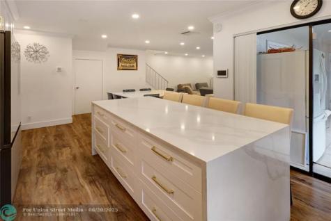 9390 SW 61st Way Boca Raton FL 33428