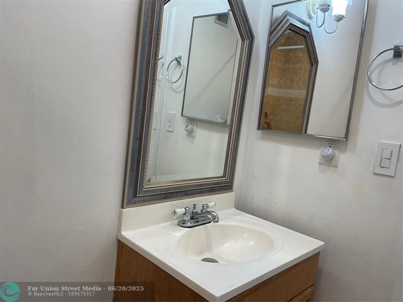 9390 SW 61st Way Boca Raton FL 33428