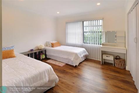 9390 SW 61st Way Boca Raton FL 33428