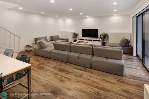 9390 SW 61st Way Boca Raton FL 33428