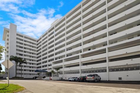 3100 NE 49th Street Fort Lauderdale FL 33308