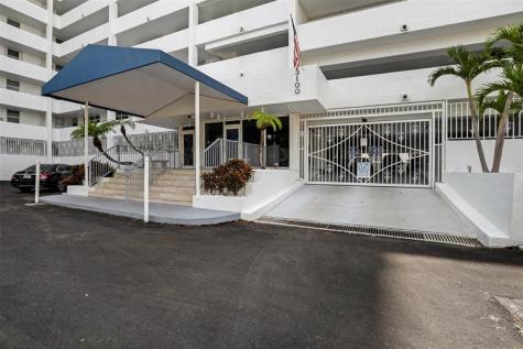 3100 NE 49th Street Fort Lauderdale FL 33308