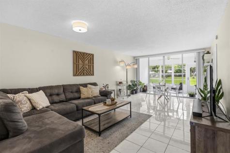 9410 Poinciana Place Davie FL 33324