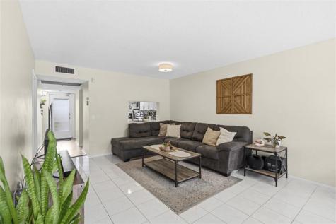 9410 Poinciana Place Davie FL 33324